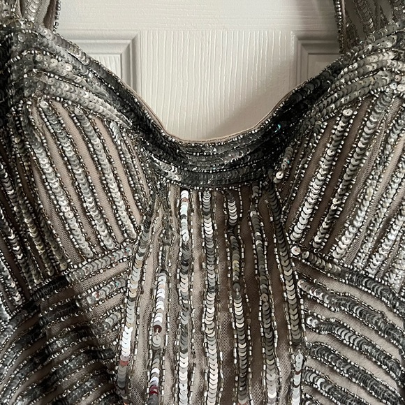 STUNNINGLY BEAUTIFUL GOWNS - Picture 3 of 13